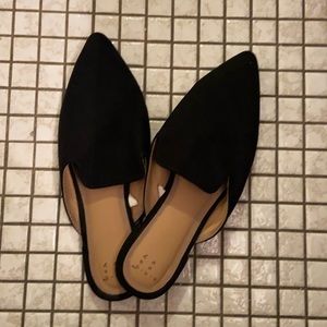Size 9 pointed flats - a new day